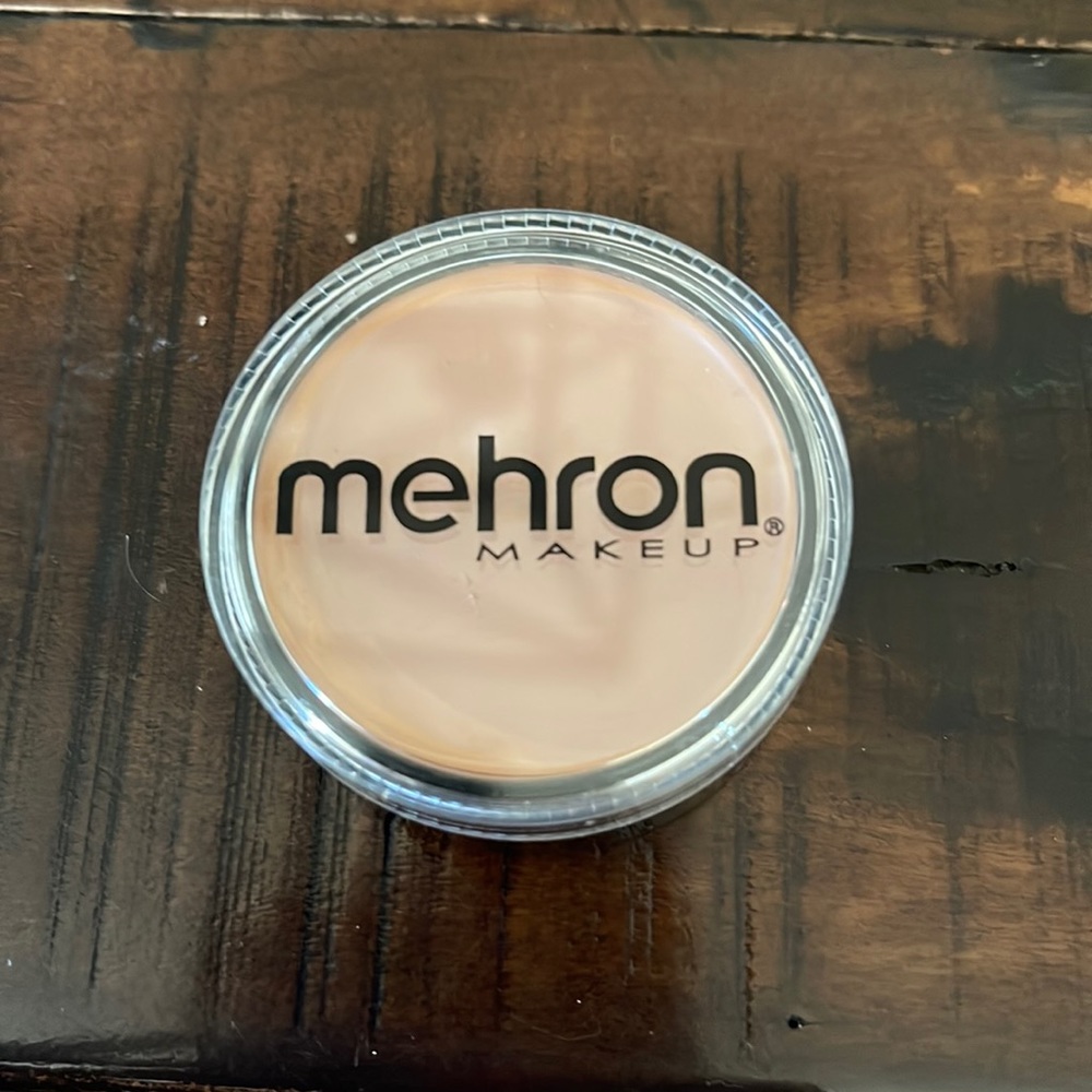 Mehron makeup in the color soft beige